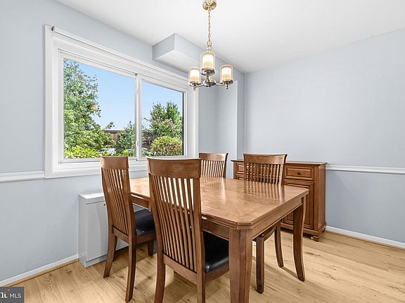 5th image of 1502 S George Mason Dr APT 2