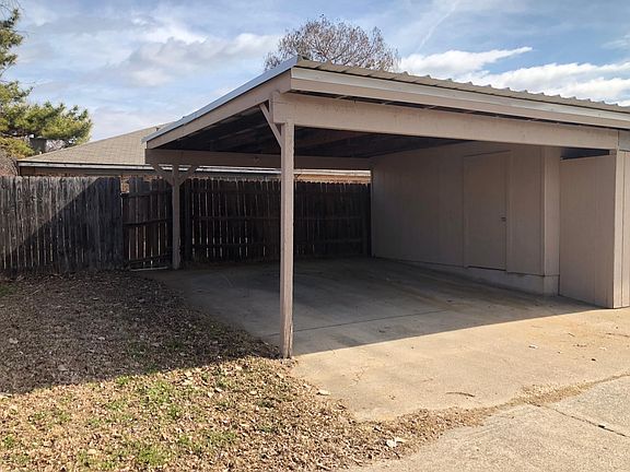 4th image of 606 Lost Springs Ct APT B