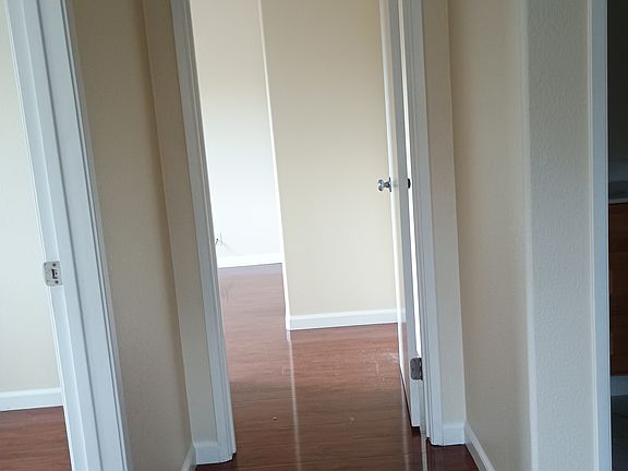 2nd image of 1927 Everwood Ct