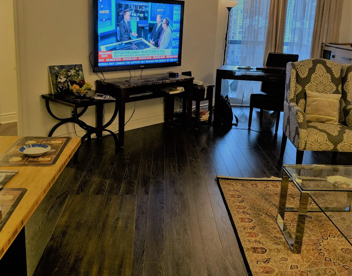 2 bed, 1000 sqft, $3,100 — Photo 2