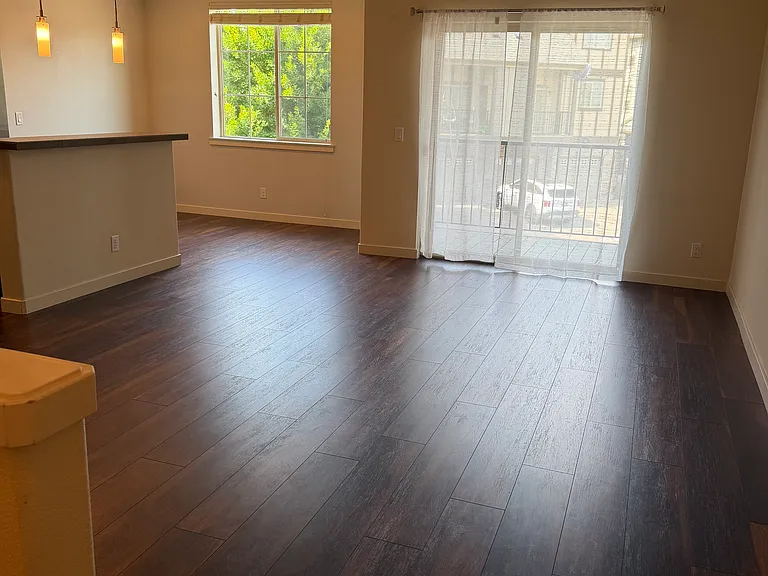 7940 NE Miriam Way — Photo 2