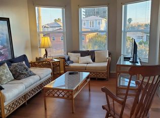 48 78th Ave APT 2, Treasure Island, FL 33706