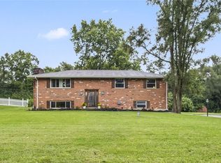 1310 Old Country Ln, Dayton, OH 45414