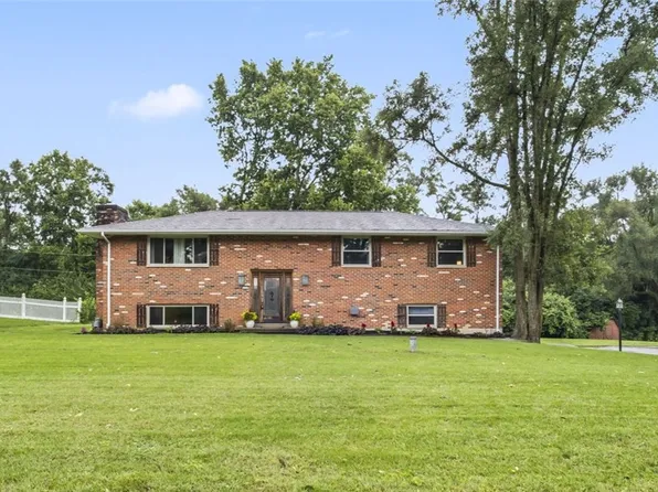 1310 Old Country Ln, Dayton, OH 45414