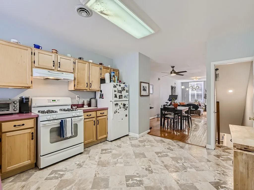 3 bed, 1492 sqft, $2,200 — Photo 1