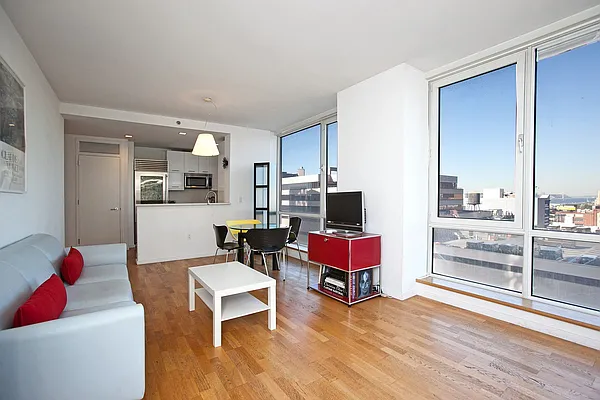 Rented by Compass | media 9