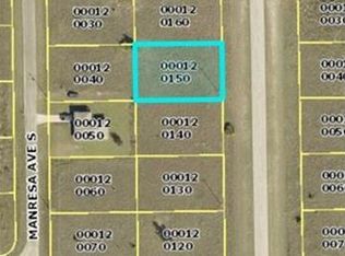 916 Columbus Ave, Lehigh Acres, FL 33972