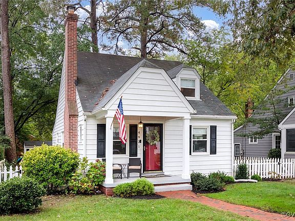 3rd image of 4921 Bromley Ln