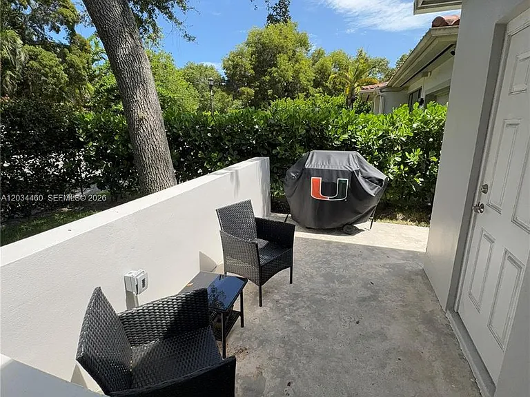 400 Miller Rd — Photo 2