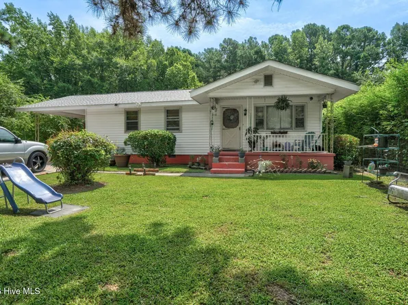 209 SE Railroad Street, Whitakers, NC 27891