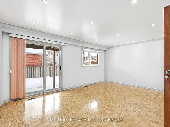 5th image of 3 Forest Point Dr