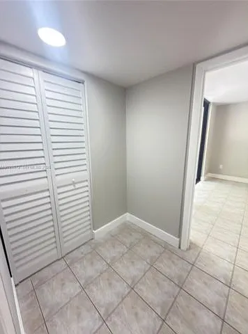 2560 SW 122nd Ct — Photo 6