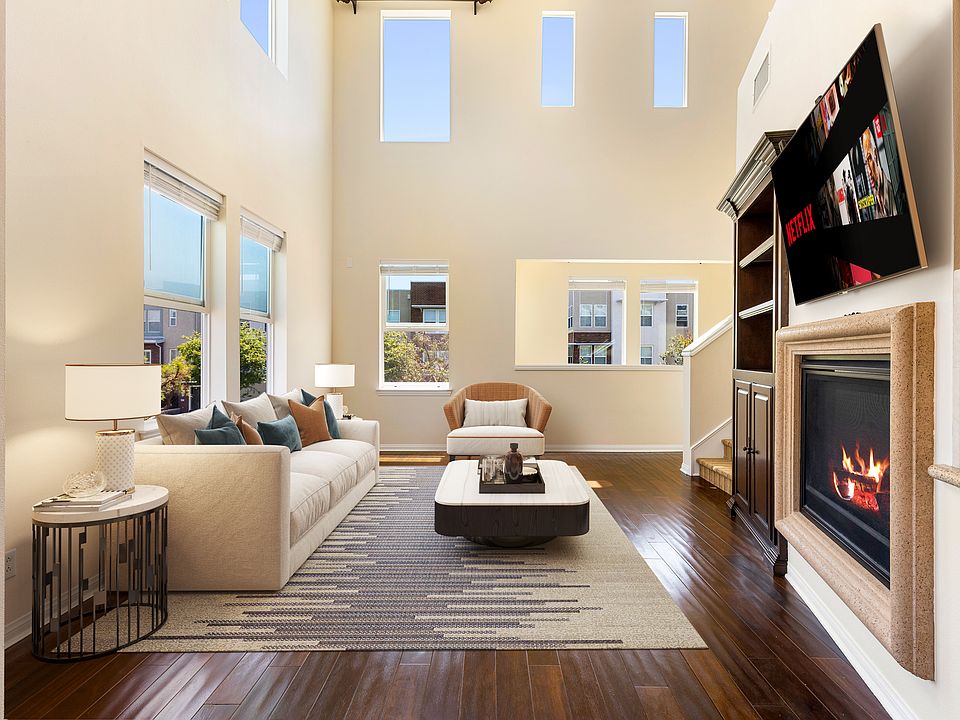 Luxury loft-style townhouse in Aliso Viejo