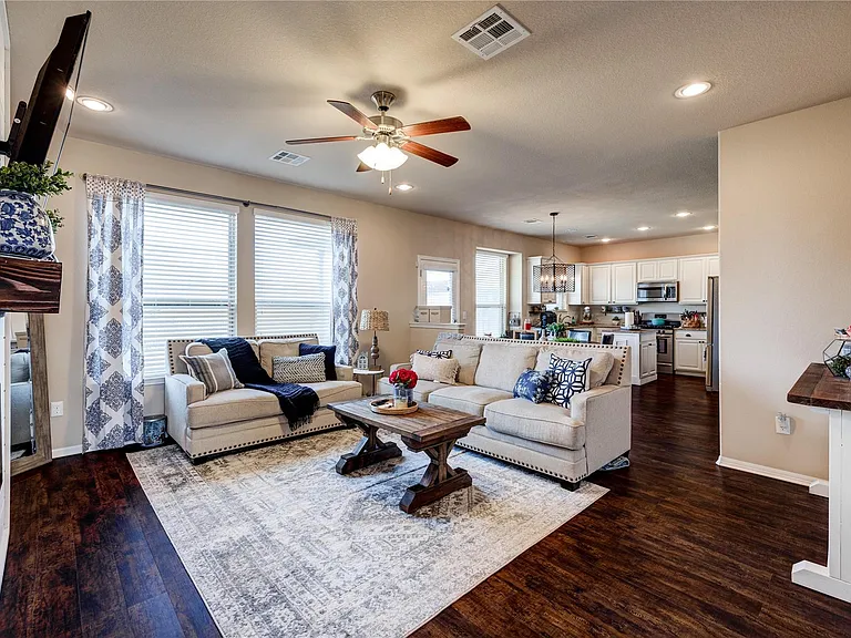 5901 Scenic Lake Dr — Photo 7