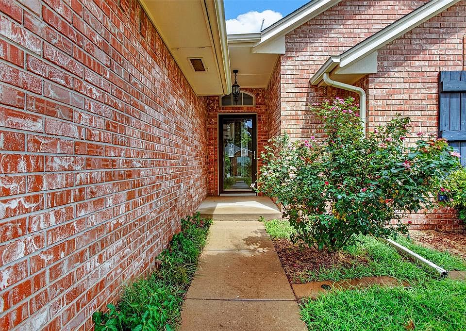 1st image of 1721 Fawn Valley Ln