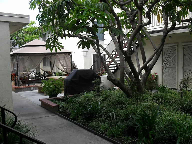 Parkridge Apartments — Photo 16