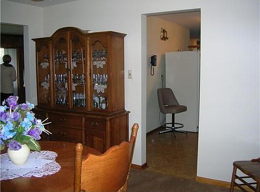 4th image of 3074 Maplewood Dr