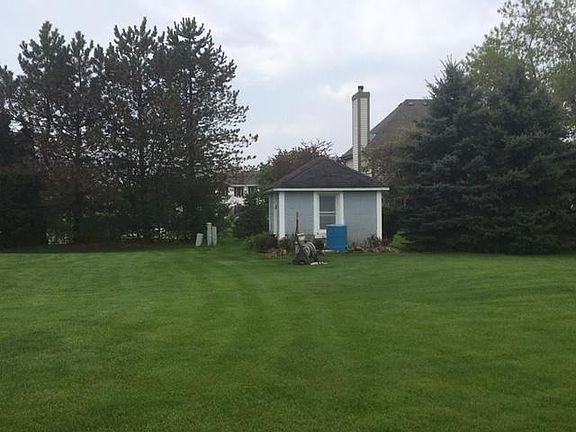 3rd image of 13475 W Grange Ave