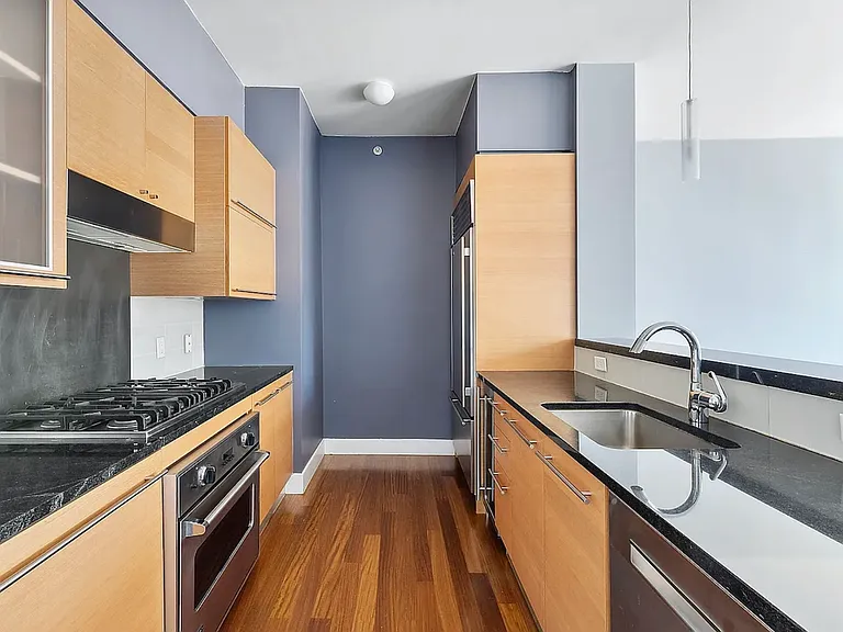 10 W End Ave #7F — Photo 4