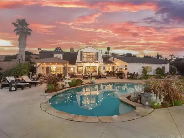 1115 N Stage Coach Ln, Fallbrook, CA 92028