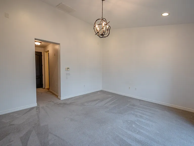 2445 E Montecito Ave — Photo 13