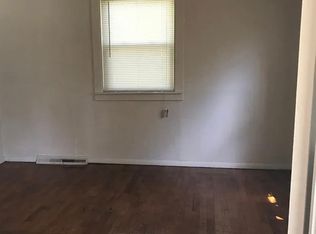 6711 Black Walnut Ct, Saint Louis, MO 63134