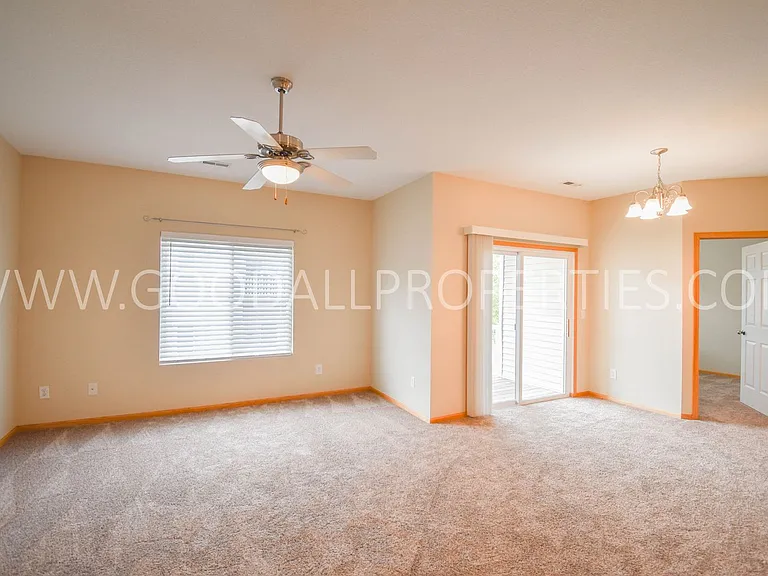 10320 Norfolk Dr #4 — Photo 5