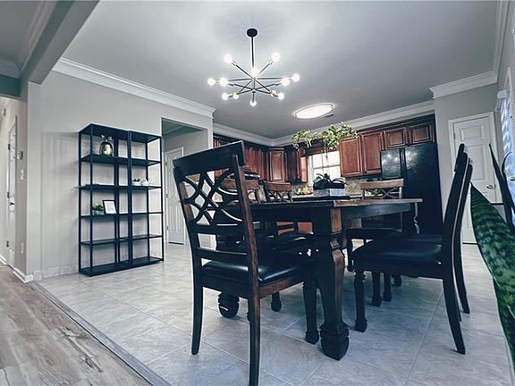 5th image of 3295 Briaroak Dr