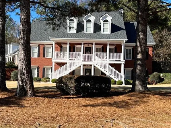 6227 Waters Edge Dr, Covington, GA 30014