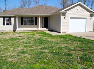 1713 W Cherry St, Herrin, IL 62948