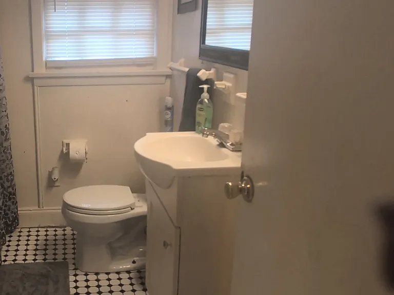 421 W Centennial St — Photo 25