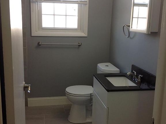4th image of 108-122 S Walnut St #118