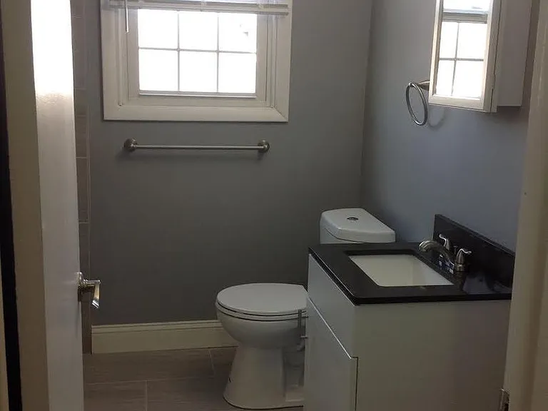 108-122 S Walnut St — Photo 4