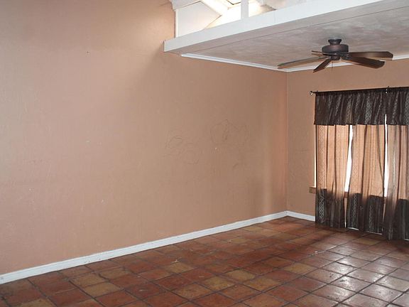 3rd image of 4721 W Crittenden Ln