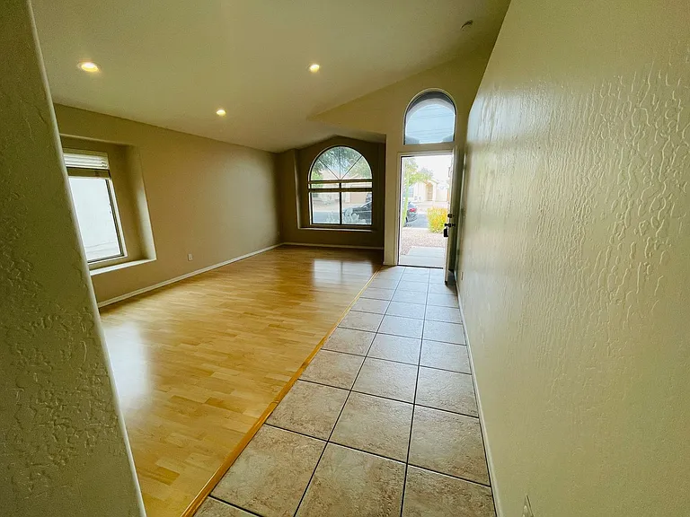 1051 W Todd Dr — Photo 6