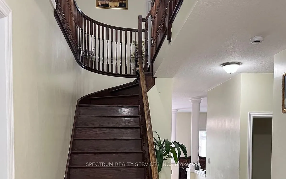 5 bed, $3,700 — Photo 2