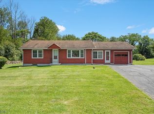 52 Sand Hill Rd, Vernon, NJ 07462