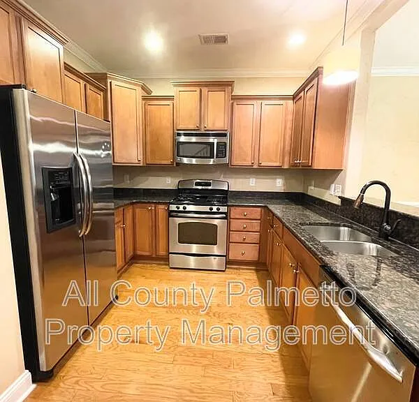 3639 Bagley Dr — Photo 2