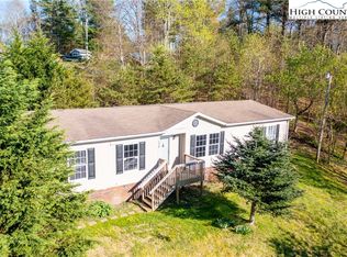 175 Cedar Hill Dr, Crumpler, NC 28617