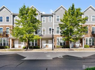 1423 Hudson Cir, Highland Park, NJ 08904