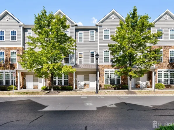 1423 Hudson Cir, Highland Park, NJ 08904