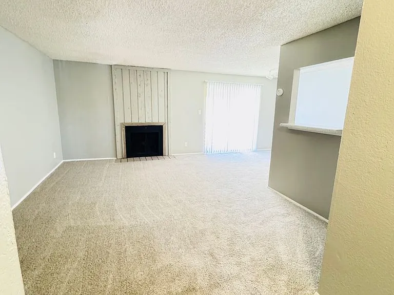 Pheasant Run Apartments — Photo 32