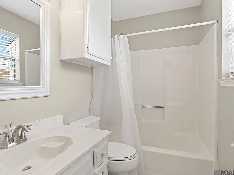 9849 Siegen Ln — Photo 11