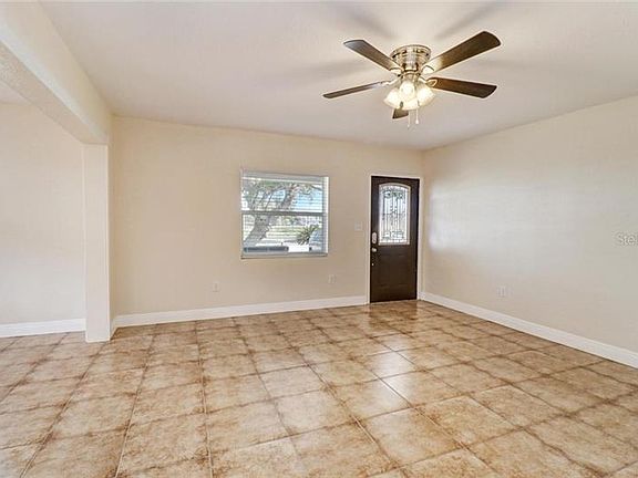 3rd image of 1108 Lakeshore Dr