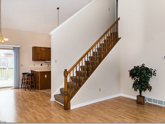 3rd image of 8563 Cherie Dr E