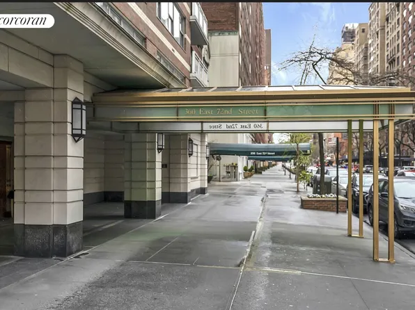 360 East 72nd Street image 14 of 21