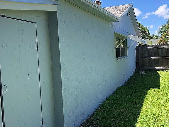 5th image of 3556 Kendall Dr
