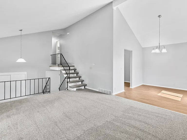 12728 Corby St — Photo 9