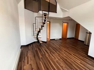 730 E 2nd St #301, Duluth, MN 55805