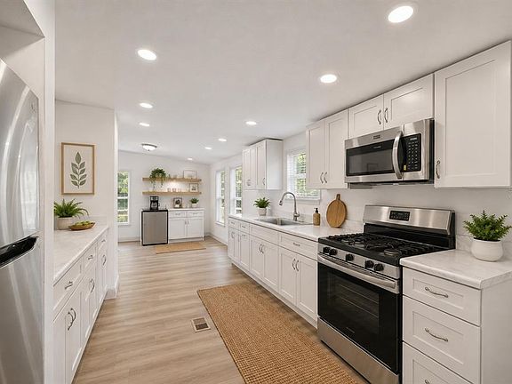 2nd image of 7904 CADILLAC AVENUE